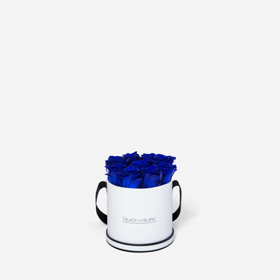 Deep Blue Round - Infinity Roses - BLACK AND BLANC