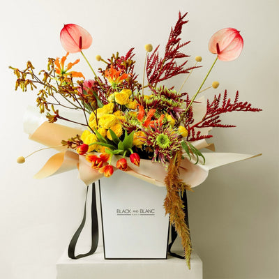 Lemon Light Bouquet - BLACK AND BLANC