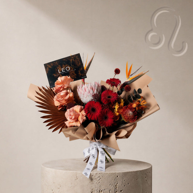 Leo - The Fire Bouquet - BLACK AND BLANC