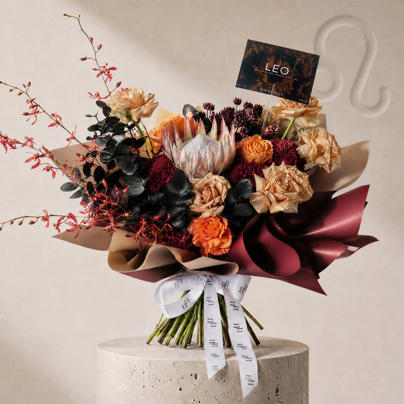 Leo - The Reign Bouquet - BLACK AND BLANC