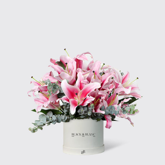Lilies in Box - BLACK AND BLANC