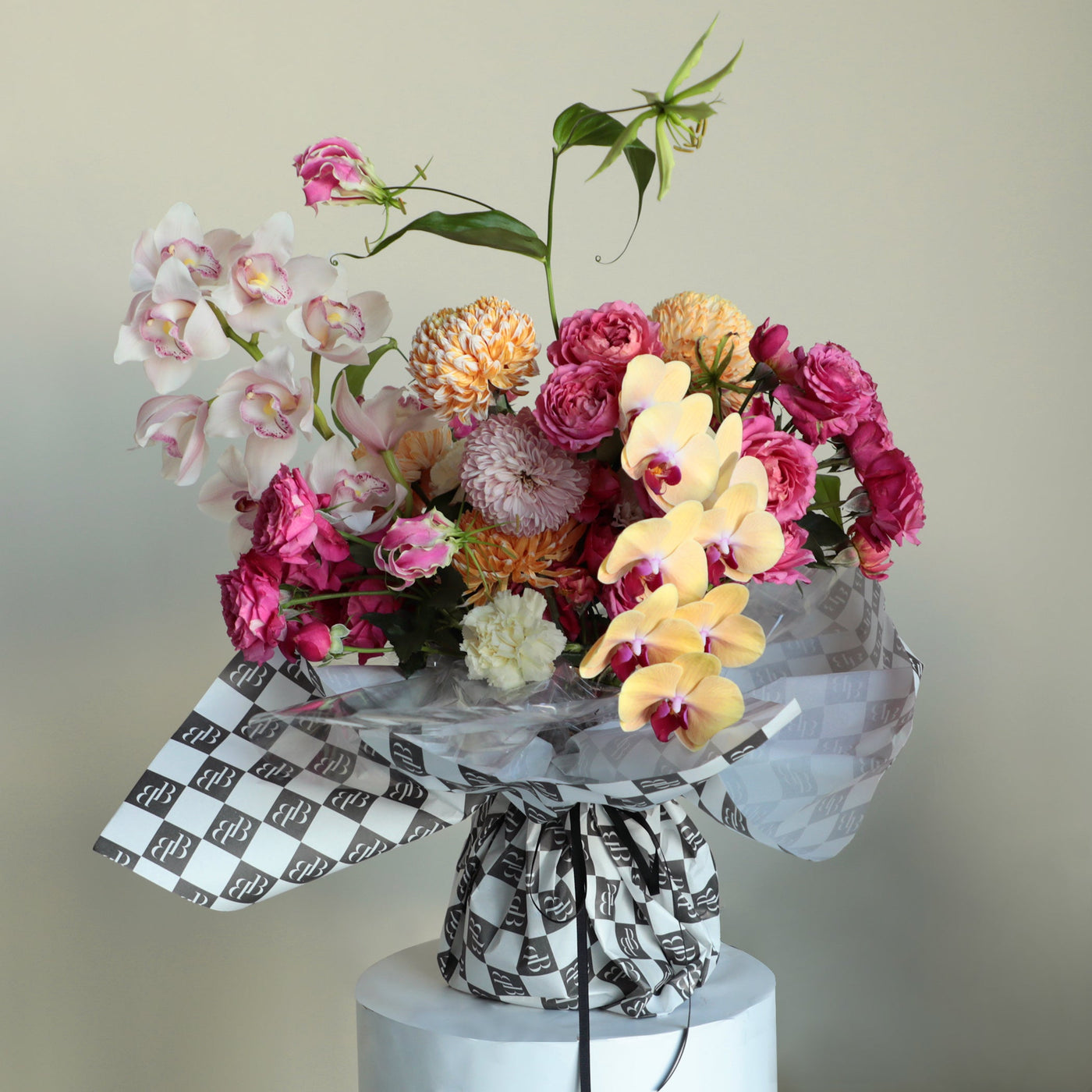 Mad Hatter Tea Party Bouquet - Le Grand