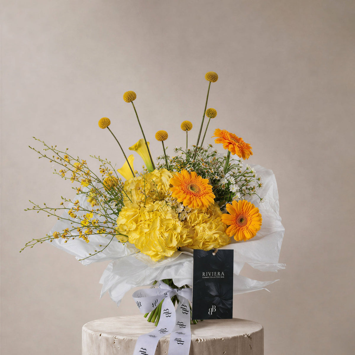 Menton Bouquet - BLACK AND BLANC
