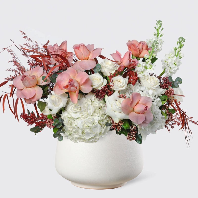 Mocha in Vase - BLACK AND BLANC