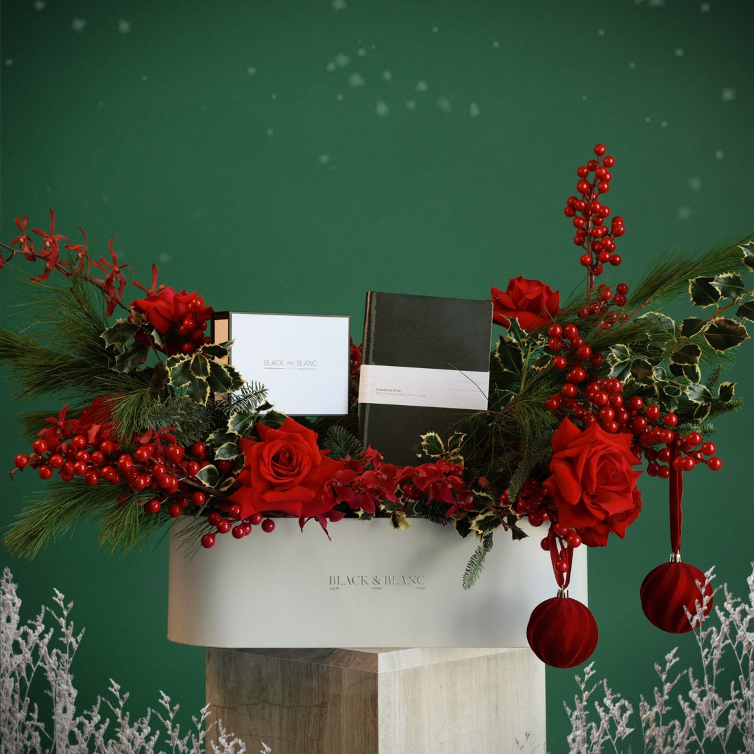 Mont Blanc Executive Christmas Hamper (Notebook & Almond Chocolate) - BLACK AND BLANC