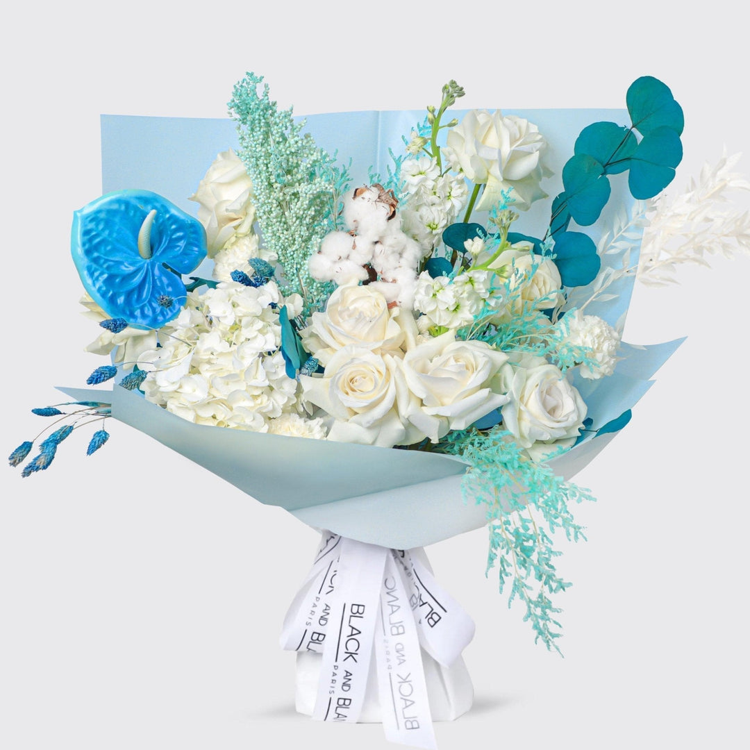 Parisian Grandeur Bouq - BLACK AND BLANC