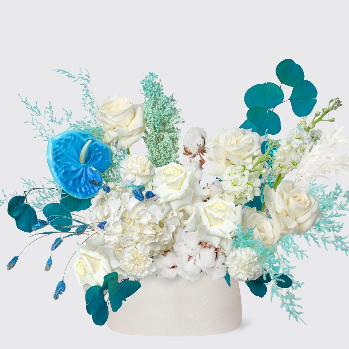 Parisian Grandeur in Vase - BLACK AND BLANC