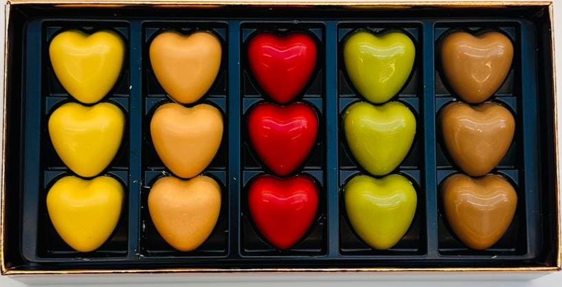 Pierre Marcolini Plumier Hearts 15Pcs - BLACK AND BLANC