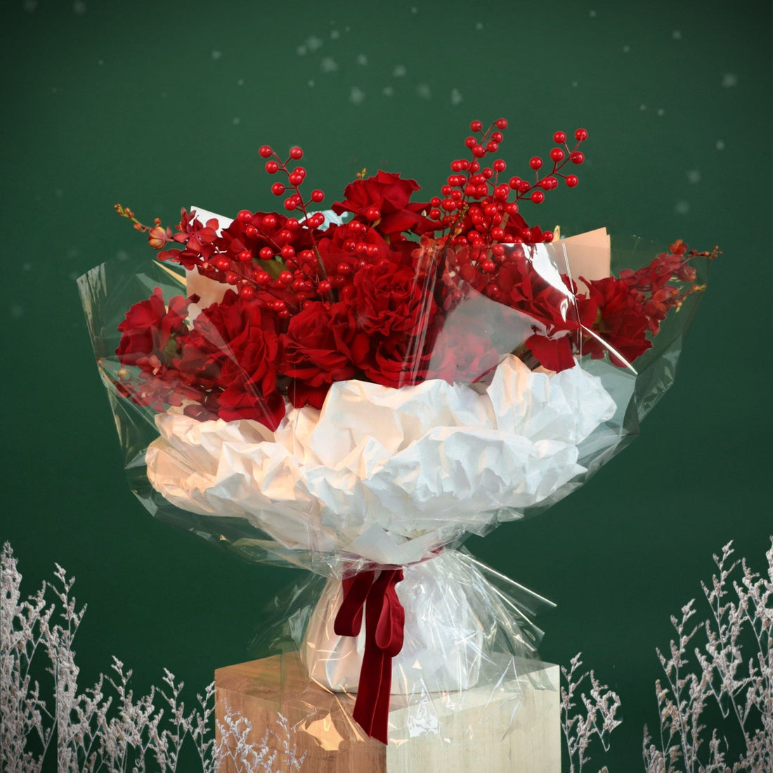 Red Forest Bouquet - BLACK AND BLANC