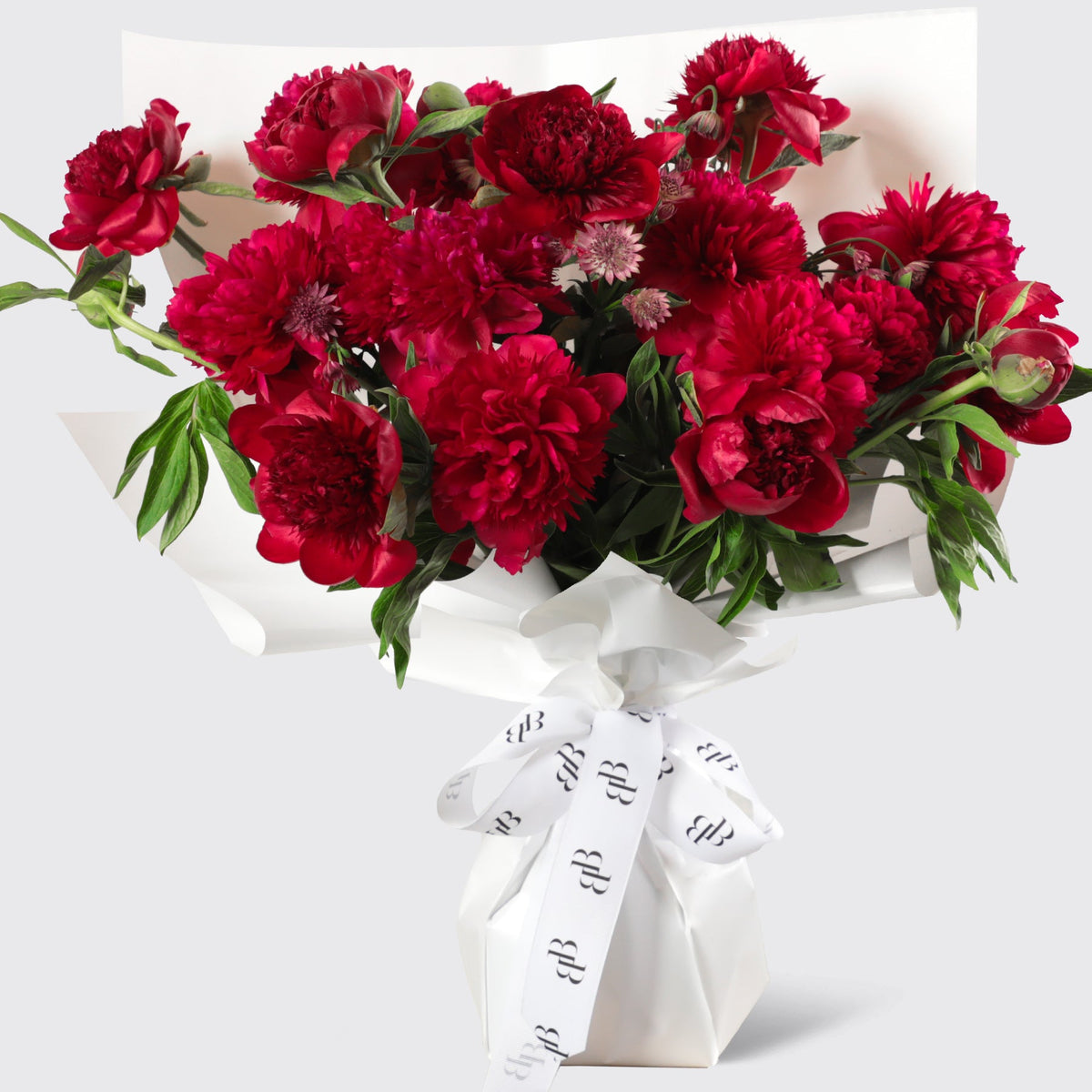 Red Peony Bouquet - BLACK AND BLANC