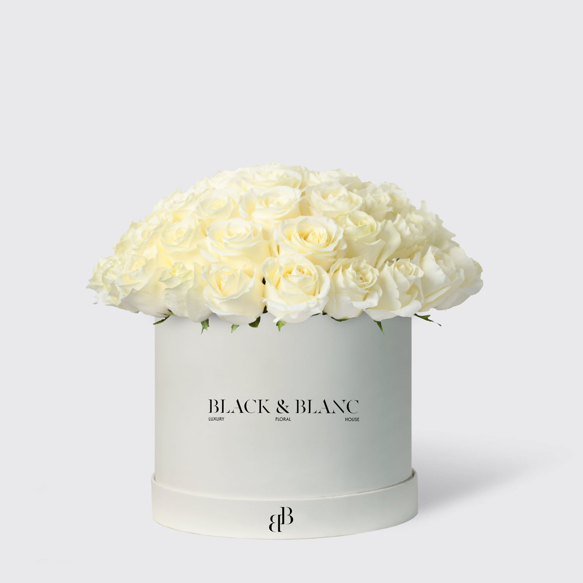 Красные розы в коробке