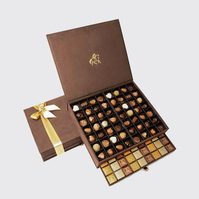 Luxurious Royal Gift Box XL filled with assorted chocolates and elegant gold emblem