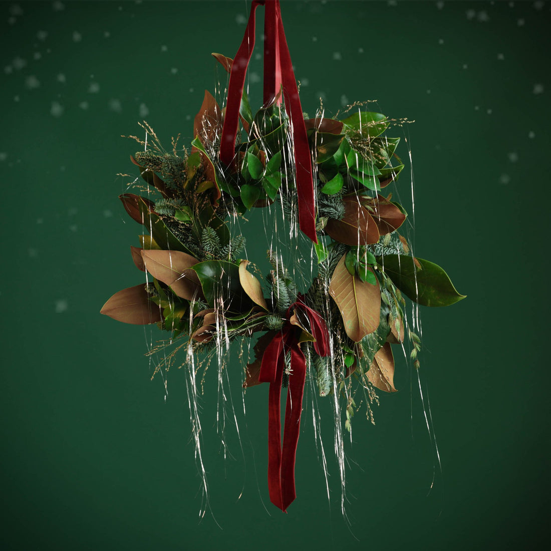 Rustic Velvet Wreath with Tinsel - BLACK AND BLANC