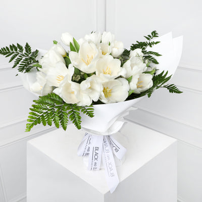 Snow White Tulips Bouqs- Fresh Flowers - BLACK AND BLANC