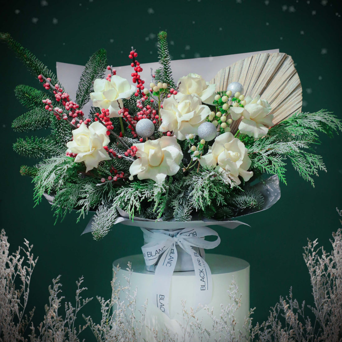 Snowy Bliss Bouquet - Fresh Flowers - BLACK AND BLANC