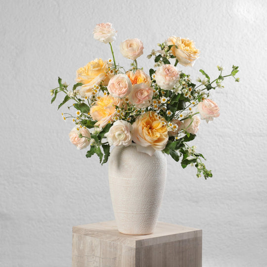 Sunlit Garden in Vase - BLACK AND BLANC