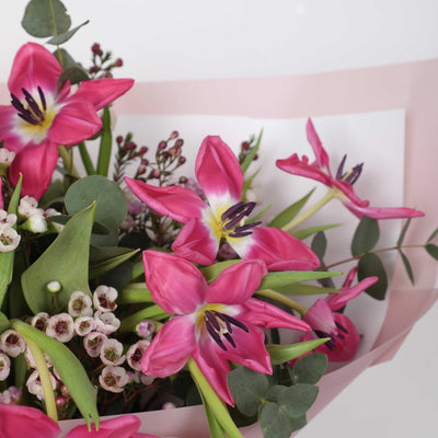 Tulipe de Rose Bouquet - BLACK AND BLANC