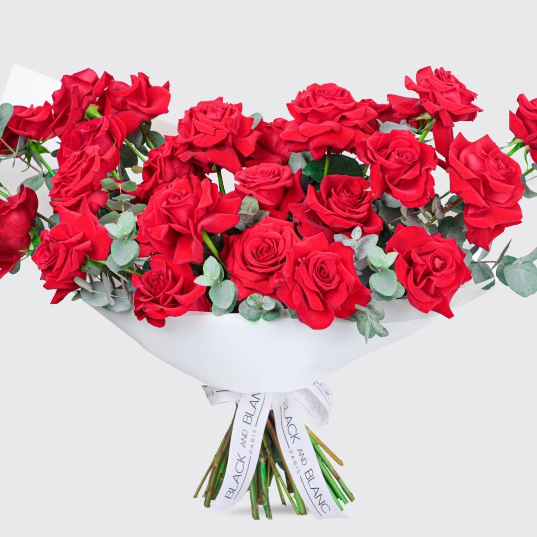 Vivid Passion Bouq - BLACK AND BLANC