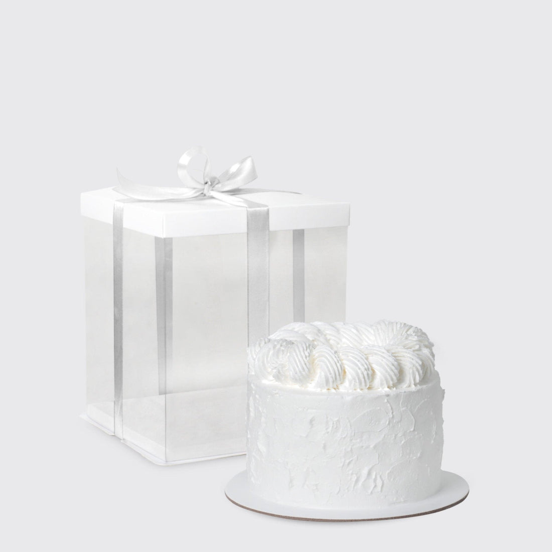 Whispering White with Cake and Balloons - BLACK AND BLANC