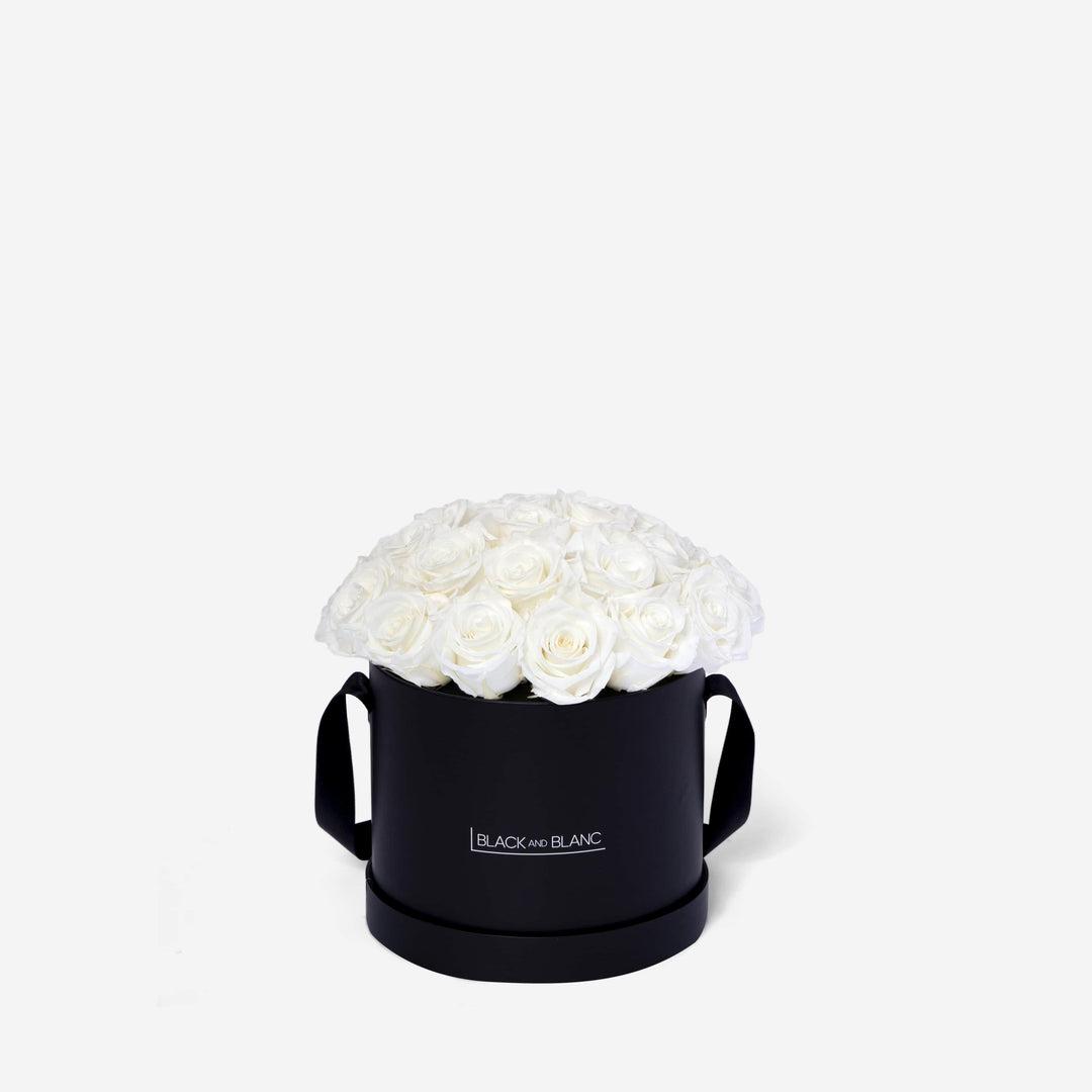 White BouqBox - Infinity Roses - BLACK AND BLANC
