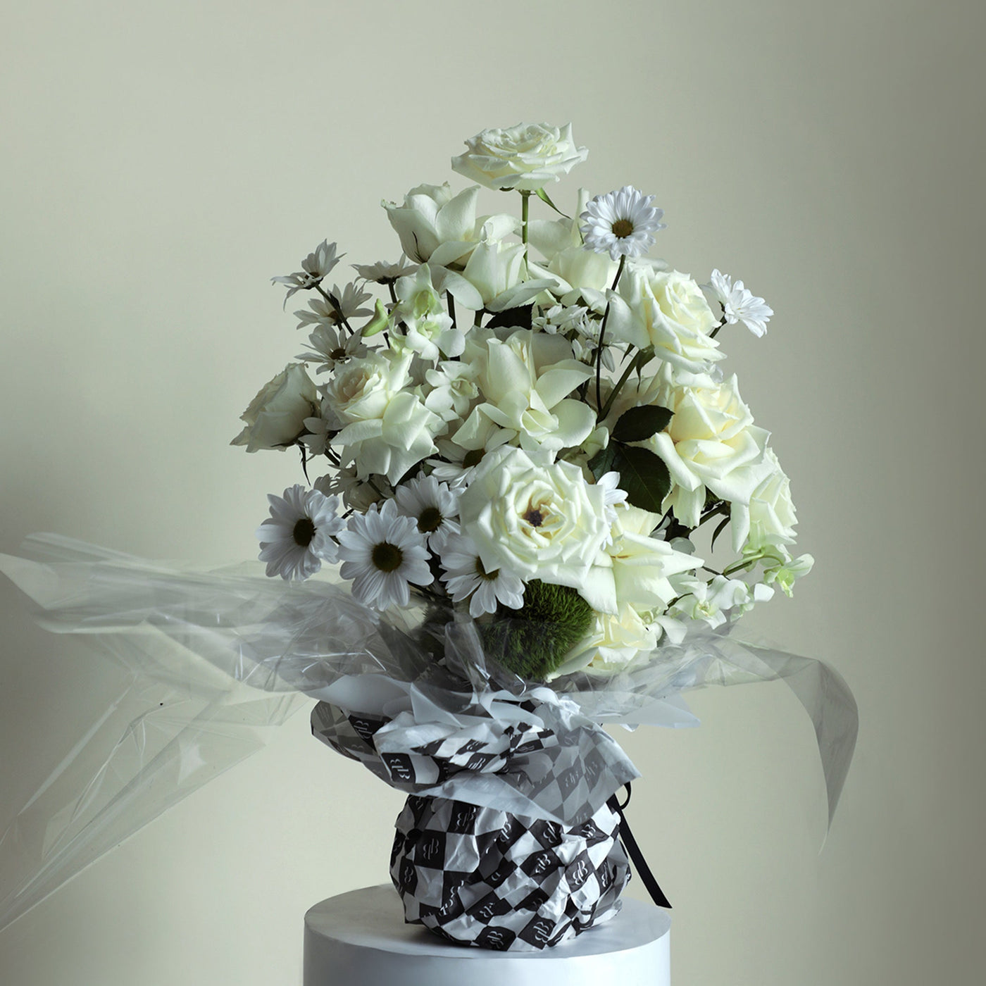 White Queen Bouquet