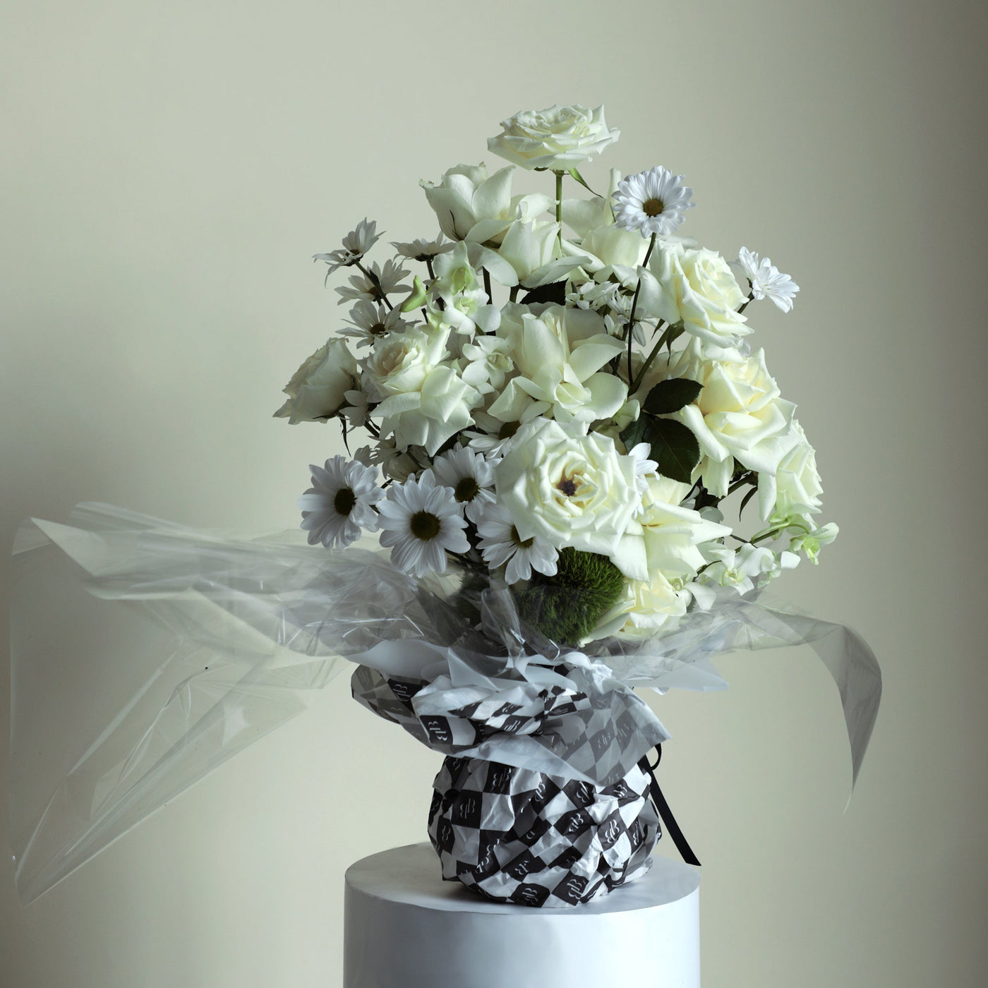 White Queen Bouquet - Le Grand