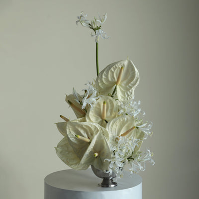 White Wonderland in Vase