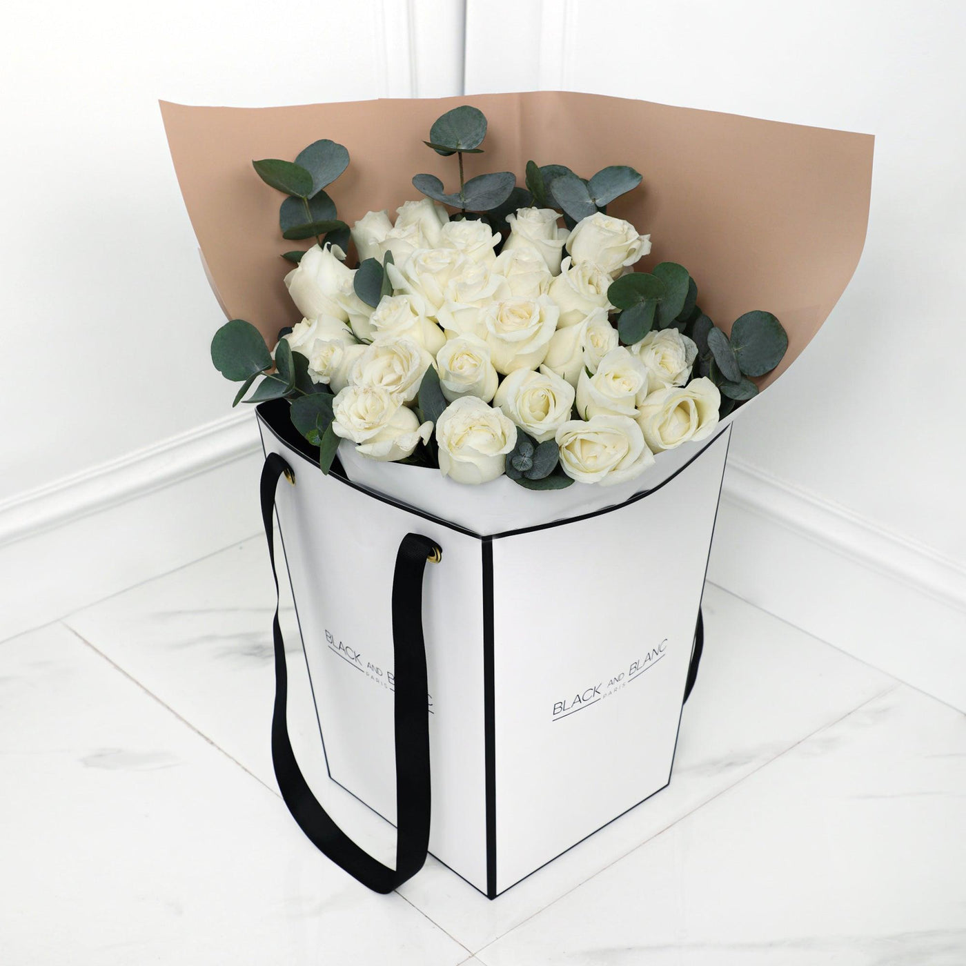White Garden Bouqs - Fresh Flowers - BLACK AND BLANC