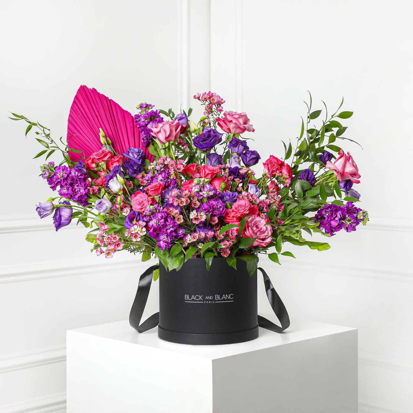 Camille BouqBox - Fresh Flowers - BLACK AND BLANC