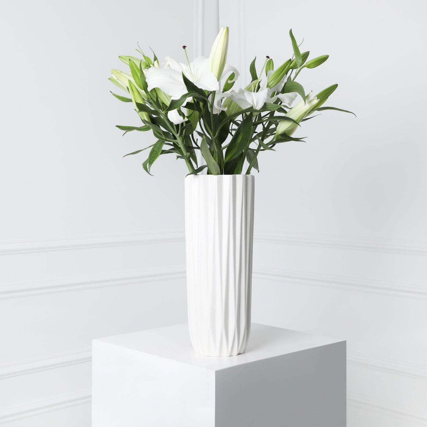 White Lily Lea in Vase - Fresh Flowers - BLACK AND BLANC
